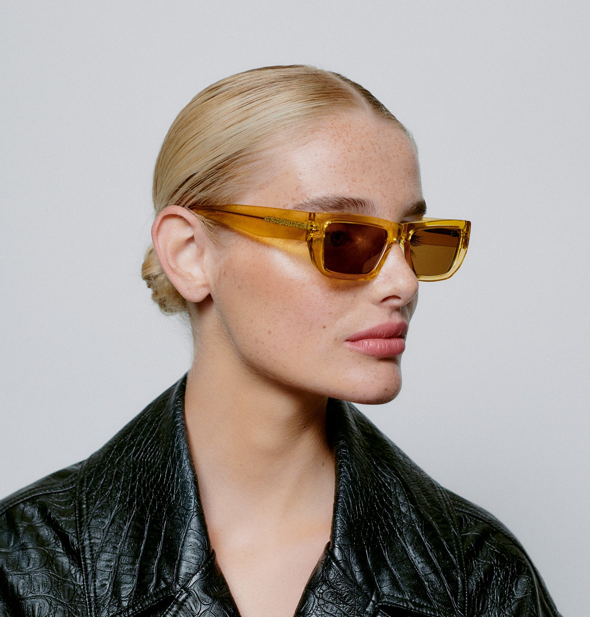 Fame - Yellow transparent