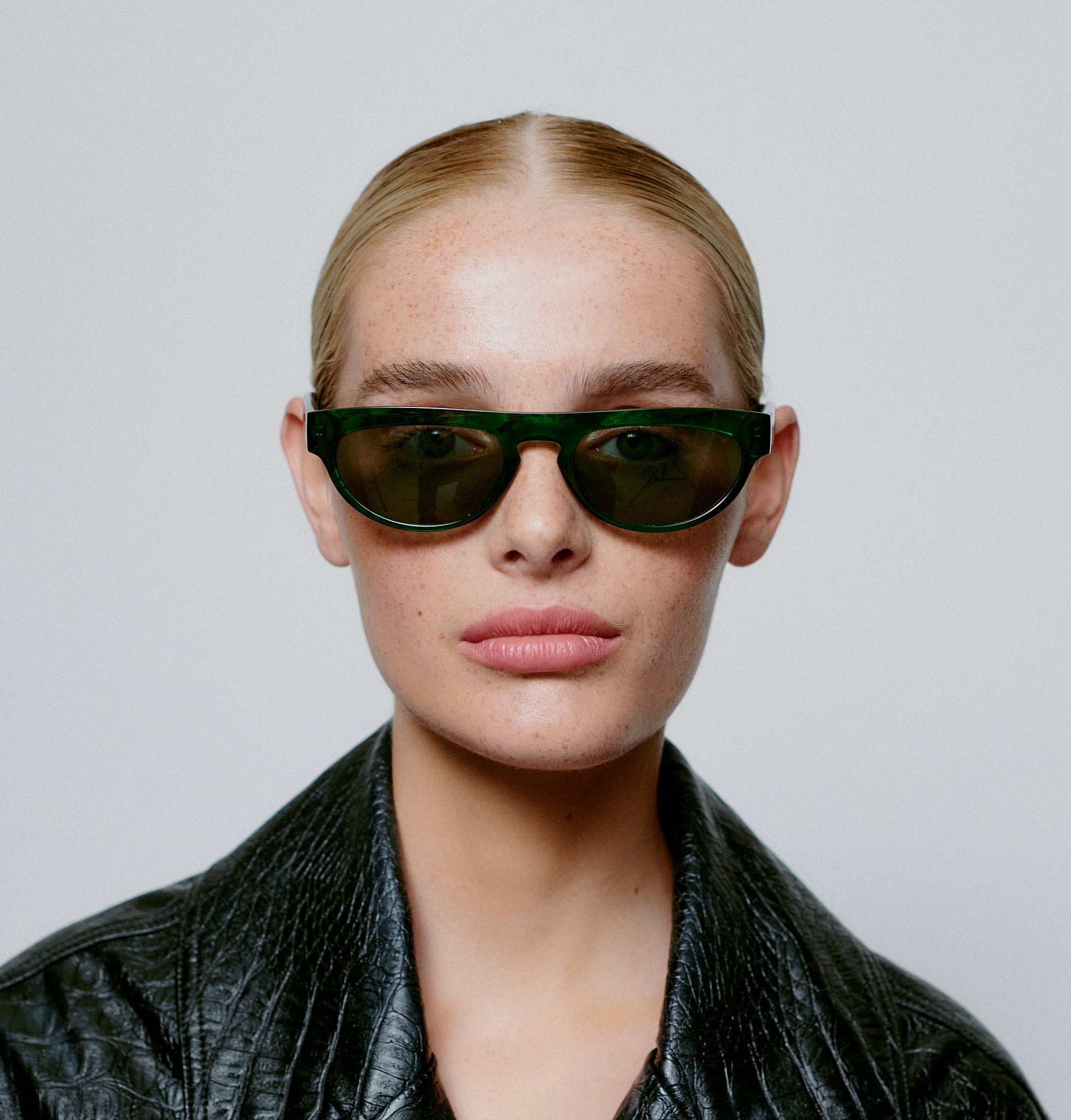 Jake - Green Marble Transparent