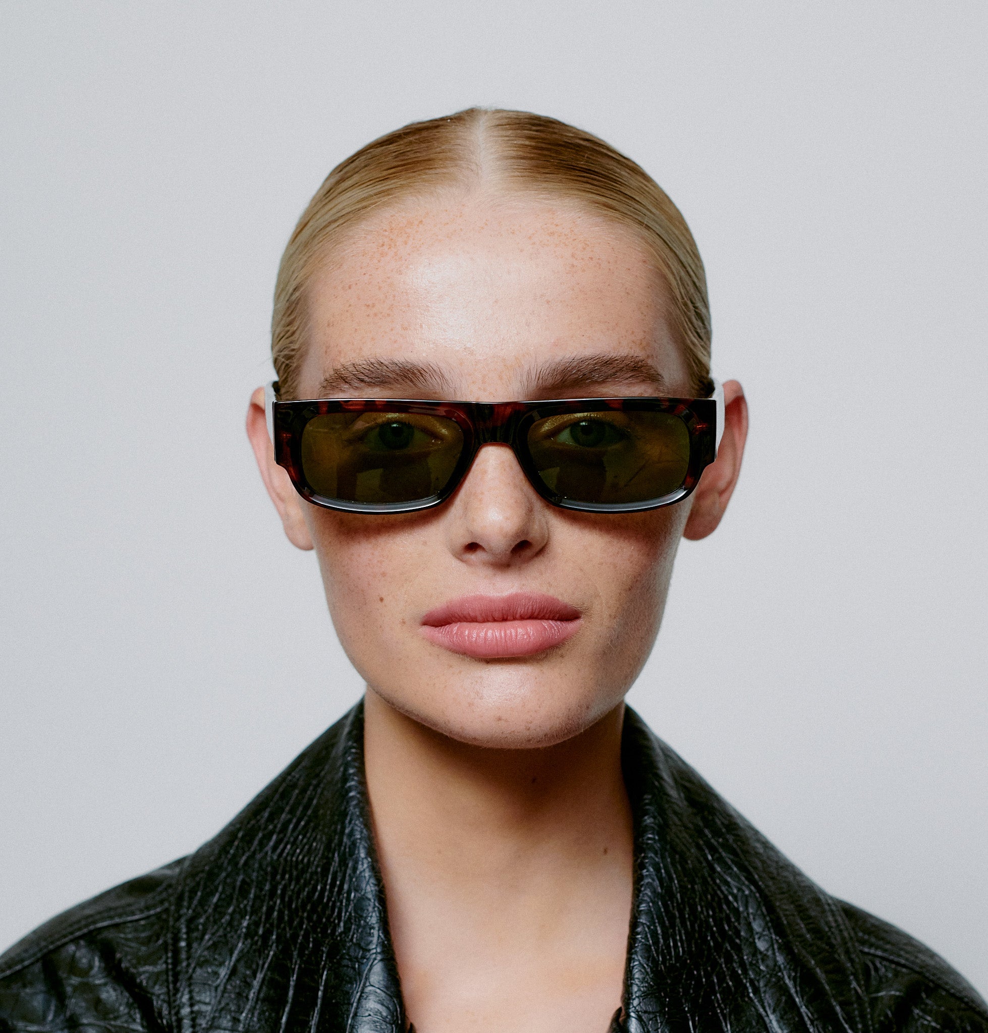 Jean - Demi Tortoise