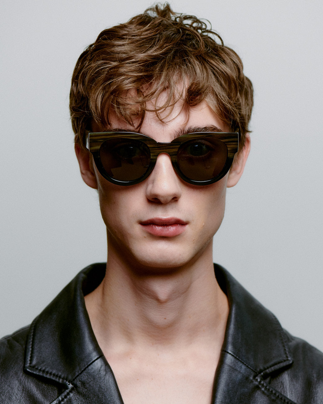 Lilly - Gestreiftes Horn/Schwarz