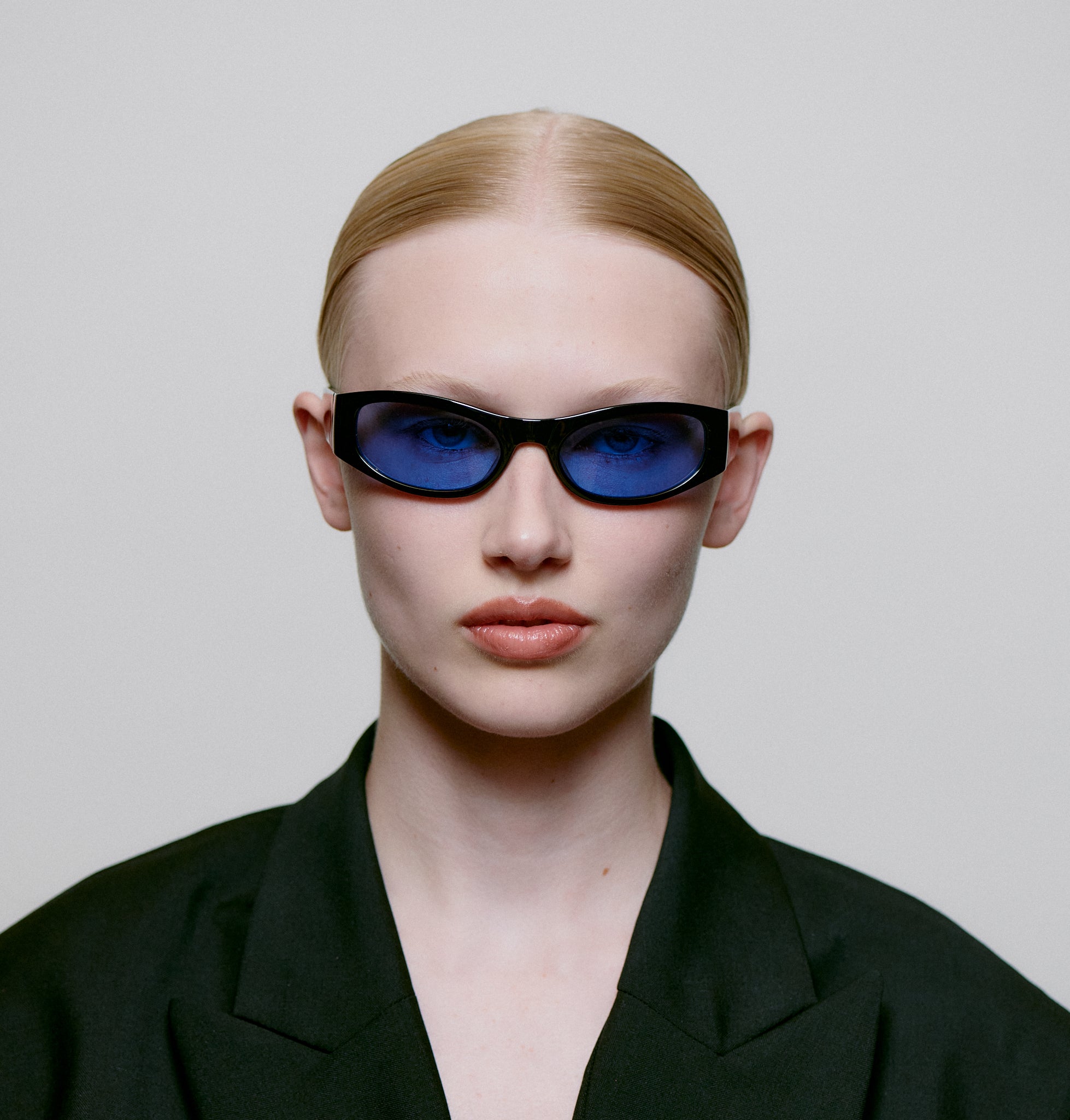 Gust - Black (Blue Lens)