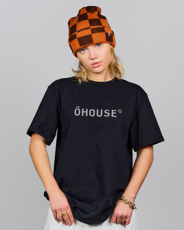 Sort öhouse t-shirt forfra kvindemodel